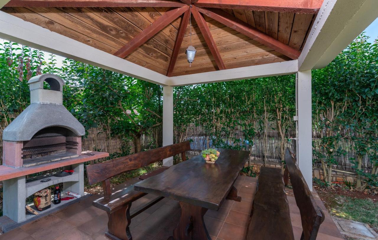 Novigrad Istria Villa Lucas מראה חיצוני תמונה